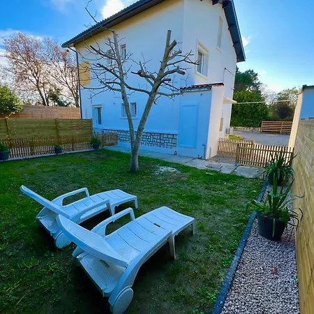Luxurino 3 דירה Launaguet