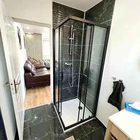 Apartment Luxurino 3 Launaguet